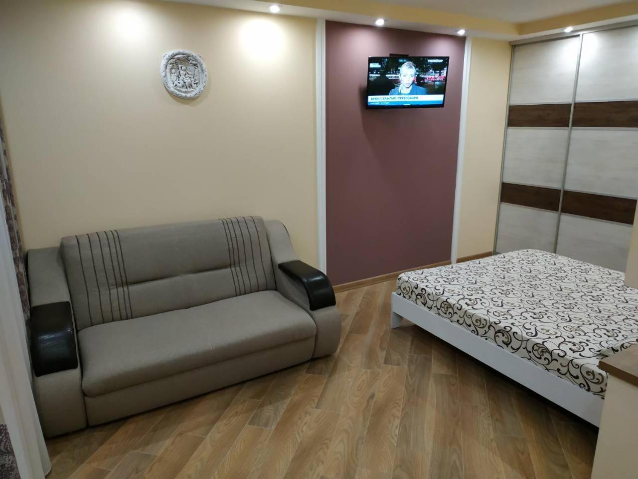 Apartments In The Center Maidan روفنو المظهر الخارجي الصورة